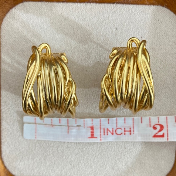 Balenciaga Elegant Gold-Tone Hoop Earrings - Picture 3 of 5